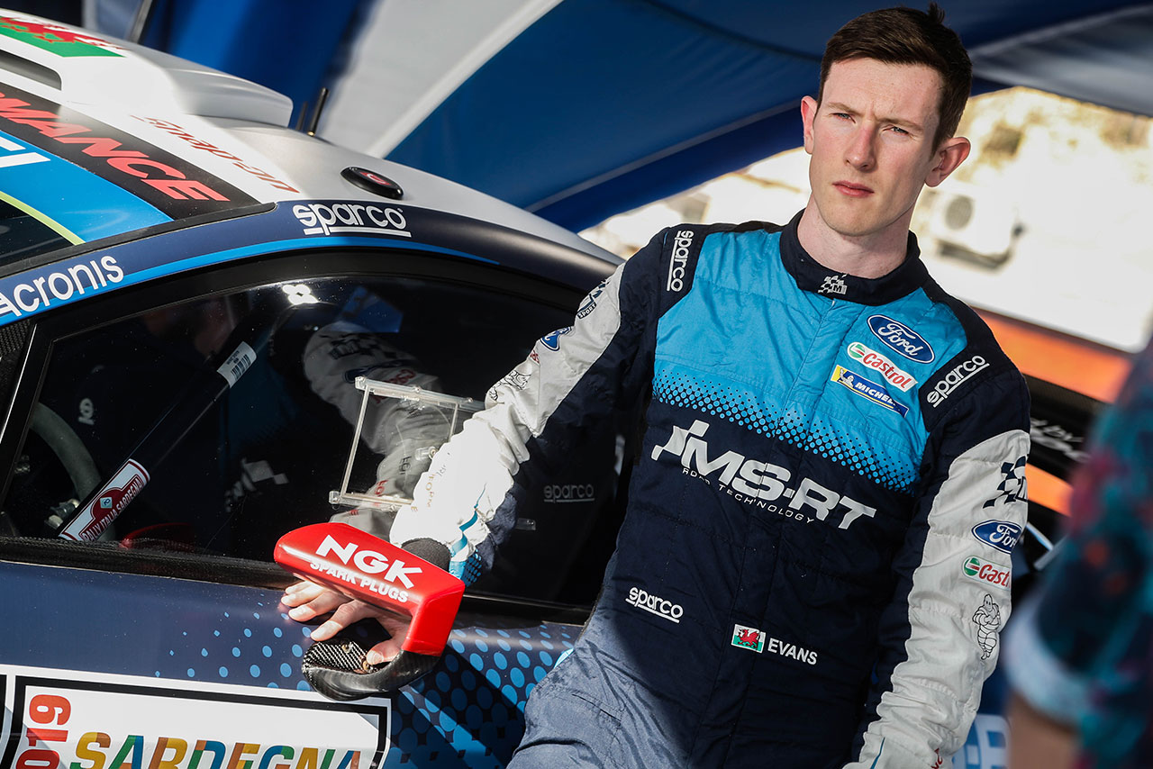 33号車フォード・フィエスタWRCをドライブしてシーズンを戦っているエルフィン・エバンス