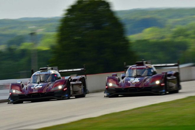 マツダチーム・ヨーストの77号車、55号車マツダRT24-P