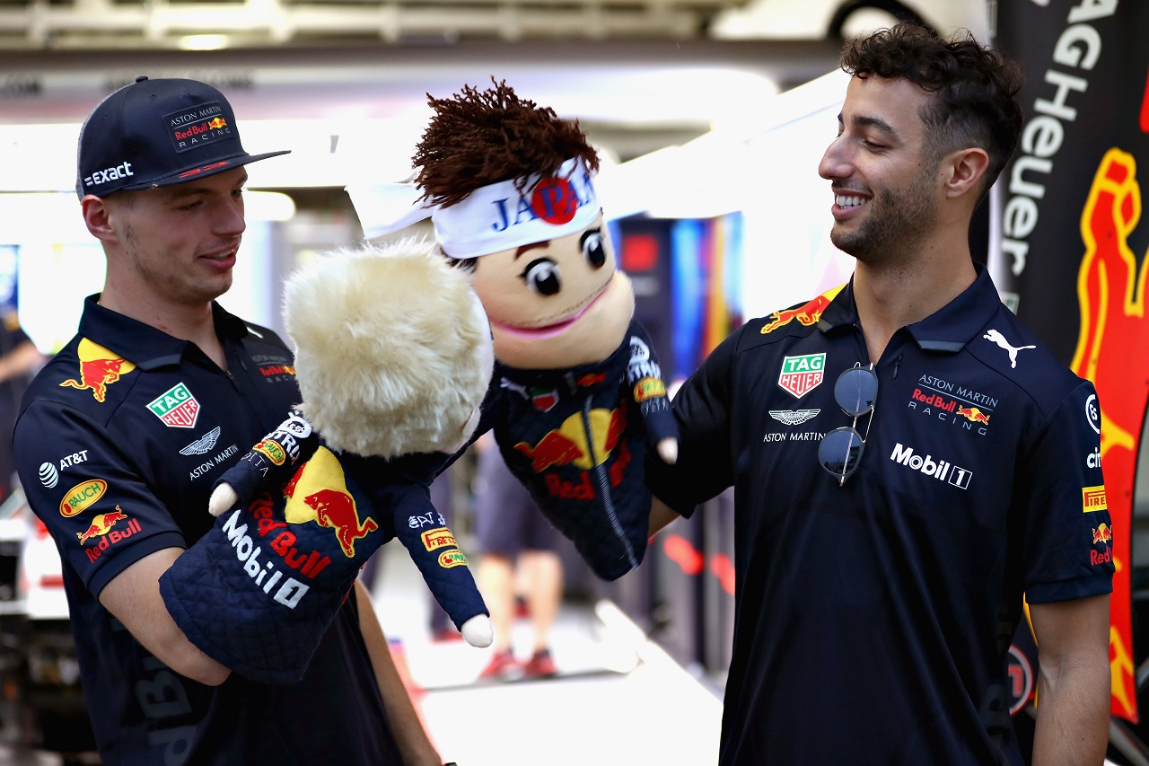 2018年F1日本GPでのダニエル・リカルドとマックス・フェルスタッペン（レッドブル）