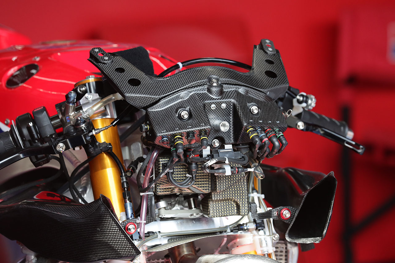 全日本ロードレース選手権ブログ JSB1000メカもの編