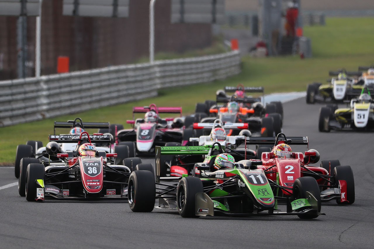 全日本F3選手権第18戦もてぎ　オープニングラップ
