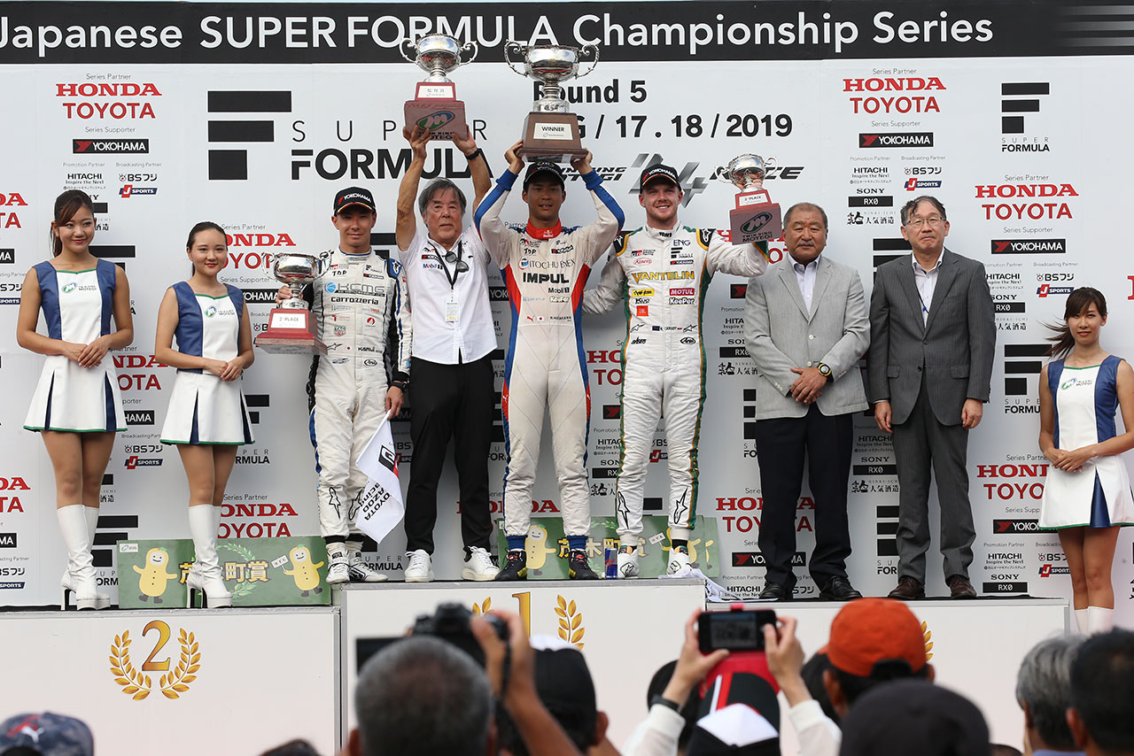 2019スーパーフォーミュラ第5戦もてぎ 表彰式