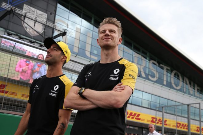 ダニエル・リカルドとニコ・ヒュルケンベルグ(ルノー)