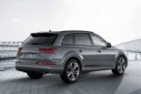 Audi Q7 urban black／リヤ