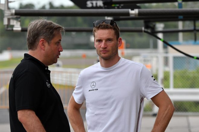 メルセデスAMG・チーム・グループMレーシングのメルセデスAMG GT3をドライブするマーロ・エンゲル