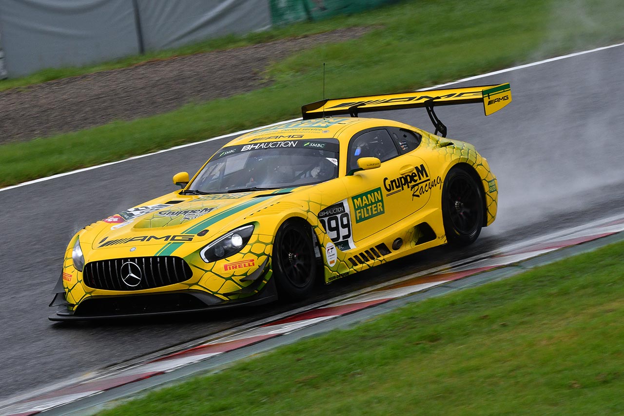 メルセデスAMG・チーム・グループMレーシングの999号車メルセデスAMG GT3