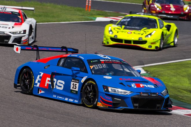 アウディスポーツ・チームWRTの25号車アウディ