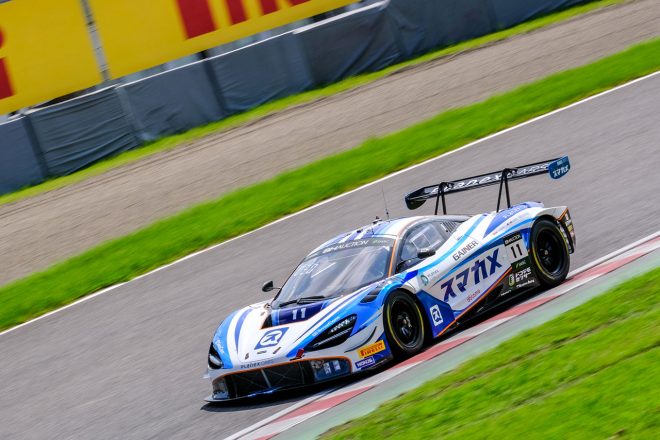 ミカ・ハッキネン／久保田克昭／石浦宏明組11号車マクラーレン720S GT3