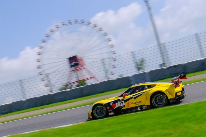 キャラウェイコンペティション・ウィズ・ビンゴレーシングの37号車キャラウェイ・コルベットC7 GT3-R