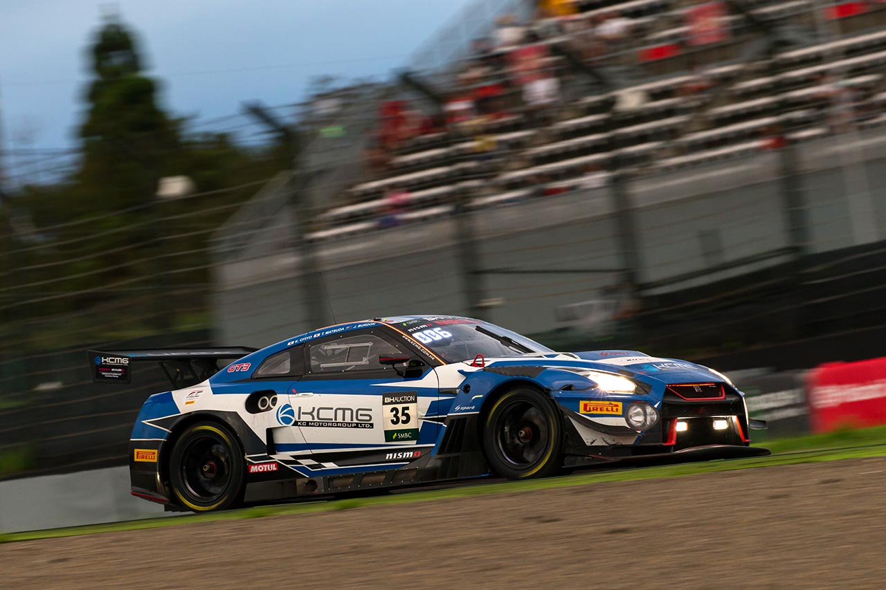 鈴鹿10時間で上位陣と互角のバトルを展開し、6位に食い込んだKCMGの35号車ニッサンGT-RニスモGT3