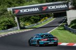 ニュルブルクリンク・ノルドシュライフェを走るポルシェ・タイカン