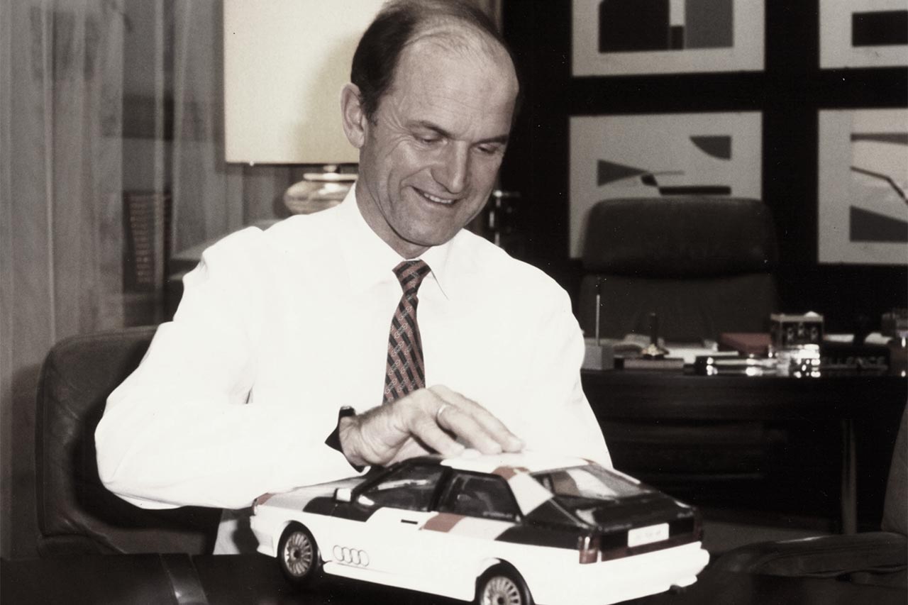 アウディ・クワトロのミニカーとフェルディナント・ピエヒ博士