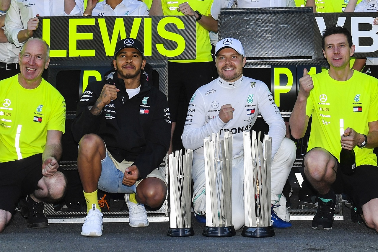 2019年F1アゼルバイジャンGPでワンツーを飾ったボッタスとハミルトン（メルセデス）