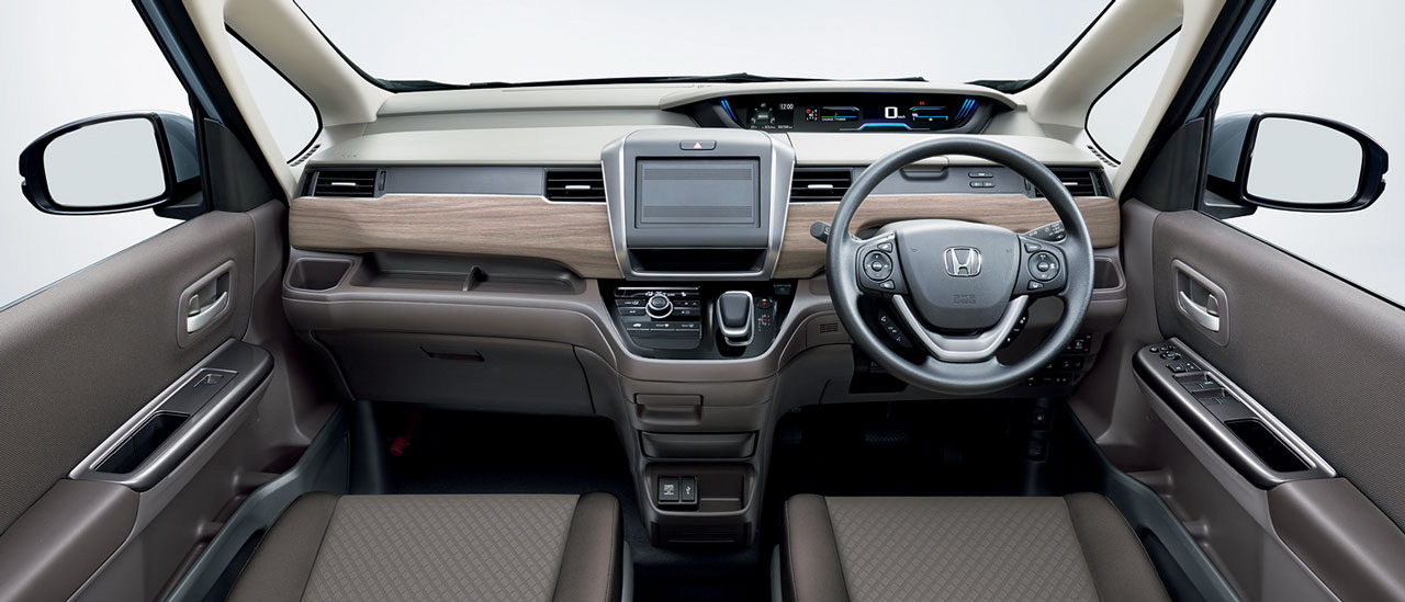 新型ホンダ・フリード／インテリア