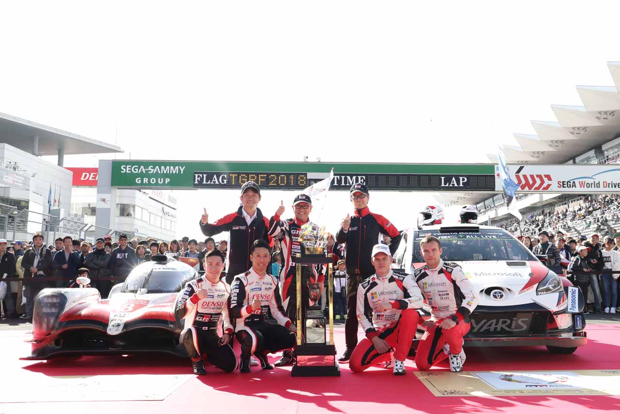 TGRF 2018のグリッドウォーク中にはファンと一緒に記念撮影が行われた