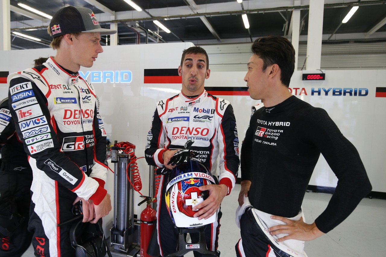 8号車をシェアする（左から）ブレンドン・ハートレー、セバスチャン・ブエミ、中嶋一貴