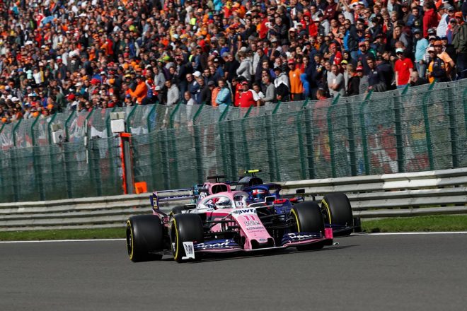 2019年F1第13戦ベルギーGP　ピエール・ガスリー（トロロッソ・ホンダ）、セルジオ・ペレス（レーシングポイント）のバトル