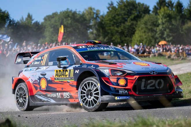 ドライバーズランキング2位につけるティエリー・ヌービルのヒュンダイi20クーペWRC