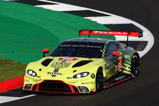 アストンマーティン・レーシングの98号車アストンマーティン・バンテージAMR