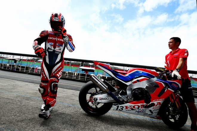 初日でブリヂストンタイヤの感触を取り戻そうとする高橋巧だったが、コンディションが悪く走り込めずにいた。