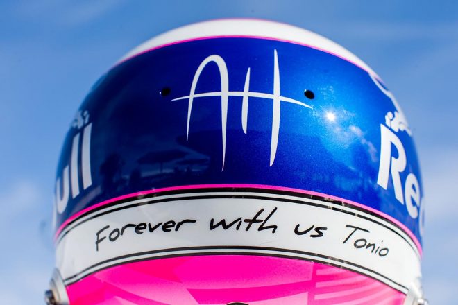 2019年F1第14戦イタリアGP　ピエール・ガスリーがアントワーヌ・ユベールを追悼するヘルメット