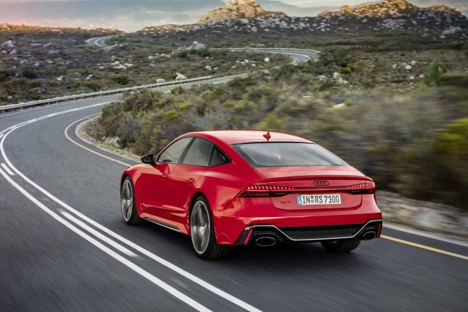 アウディRS 7 Sportback／走行イメージ、リヤ