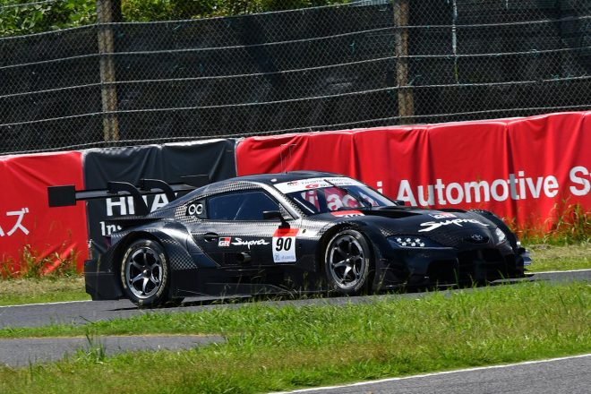 鈴鹿サーキットでシェイクダウンをこなしたトヨタGRスープラ