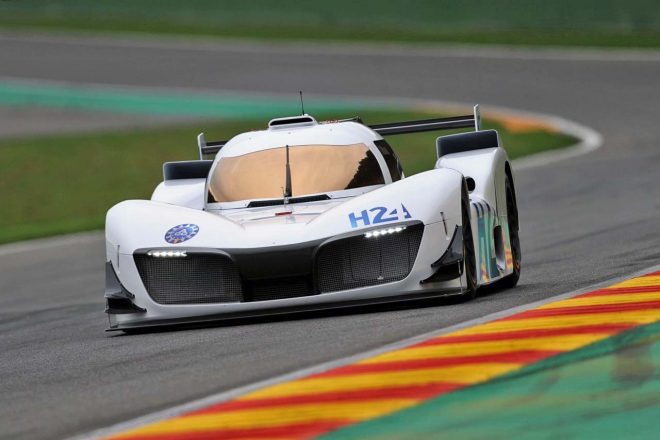 2018年、スパ・フランコルシャンで初のデモンストレーション走行を行ったグリーンGT LMPH2G