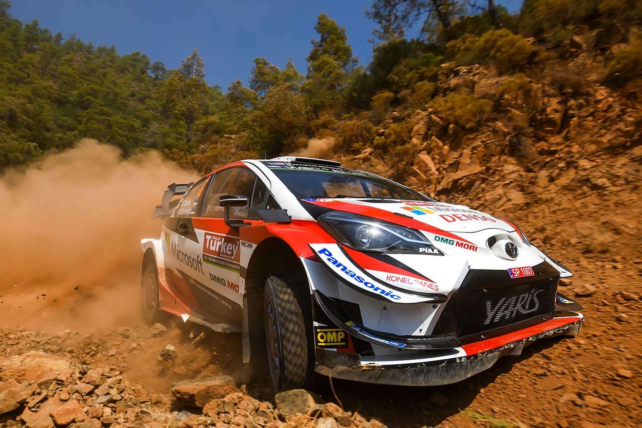 オット・タナク（トヨタ・ヤリスWRC）は先頭走者として路面の掃除役を務めたほか、パンクもあり総合8番手だった