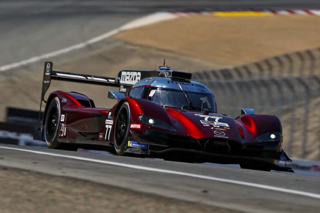 北米マツダの地元、カリフォルニア州のラグナ・セカでの戦いに臨んだ77号車マツダRT24-P