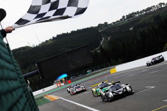 トップ3が接近した状態で迎えたLMP3クラスのチェッカーシーン