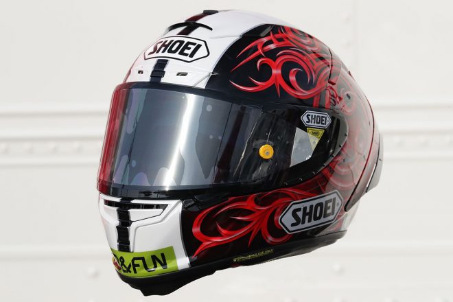 加賀山就臣のヘルメット