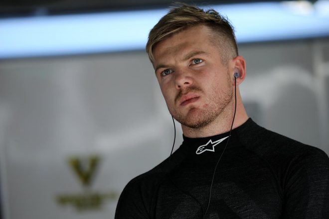 ニック・キャシディはQ2脱落で悔しい表情を浮かべた。