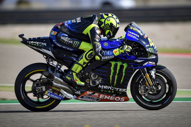 セッティングに問題ありと語るバレンティーノ・ロッシ（モンスターエナジー・ヤマハMotoGP）