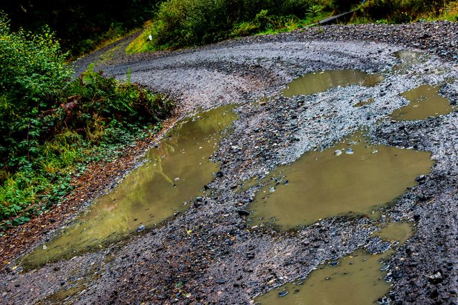ラリーGBが行われるウェールズは、この時期雨が降りやすく路面もぬかるみやすい