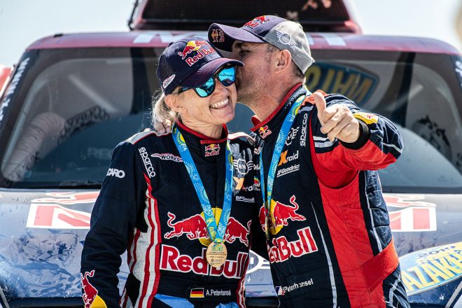 2020年のダカールラリーに挑むペテランセル夫妻