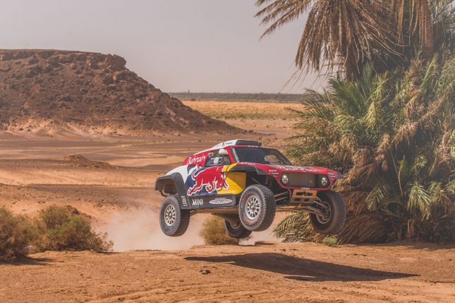 2020年のダカールラリーに向けてショートノーズ化されたミニJCWバギー