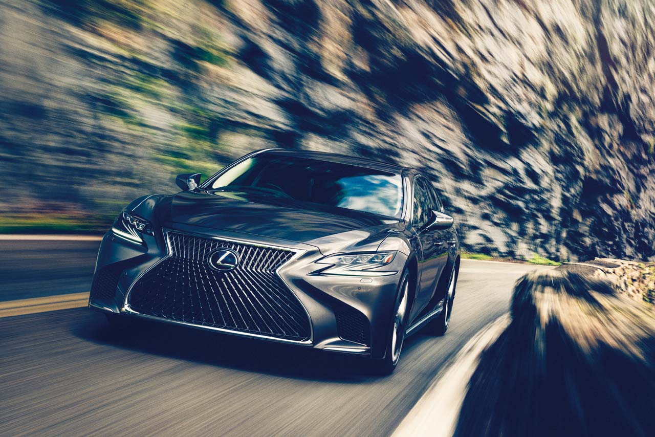 レクサスLS500h version L（外装色：マンガンラスター）