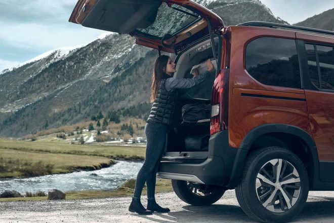 プジョーRIFTER(リフター)の荷室イメージ