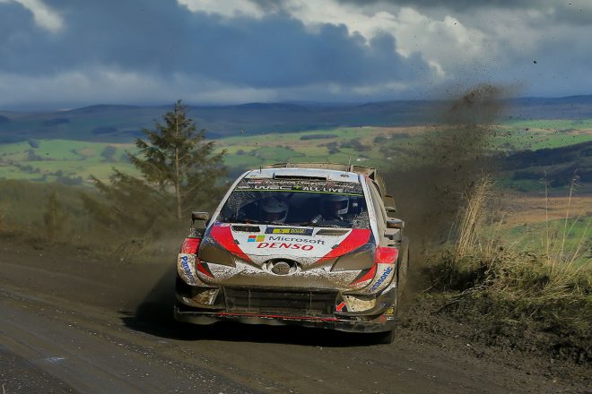 ラリーGBがホームイベントとなるクリス・ミーク（トヨタ・ヤリスWRC）は競技終盤まで総合首位を走る力走を見せた