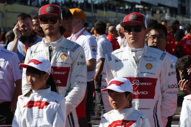 2019年F1第17戦日本GP日曜　キミ・ライコネン、アントニオ・ジョビナッツィ（アルファロメオ）