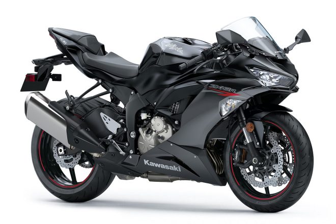 Ninja ZX-6R／メタリックスパークブラック×メタリックフラットスパークブラック
