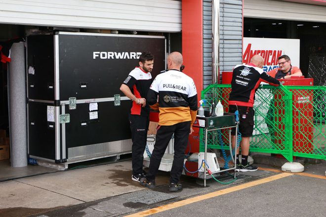 MV Agusta Temporary Forwardのピット