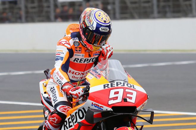 MotoGP日本GPでスペシャルヘルメットを被るマルク・マルケス