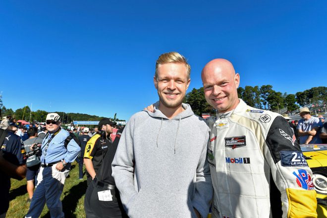 2018年IMSA最終戦プチ・ル・マンで撮られたケビン＆ヤン・マグヌッセンの親子ツーショット
