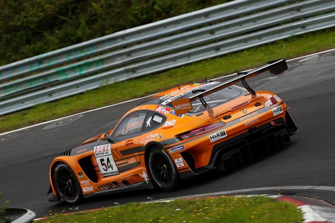 ブラックファルコンのメンテナンスでVLN8に参戦した新型メルセデスAMG GT3