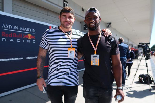 マークス（左）は日本のトップリーグでプレーしたことがある