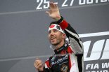 『一番』の鉢巻きで喜ぶエステバン・グエリエリ