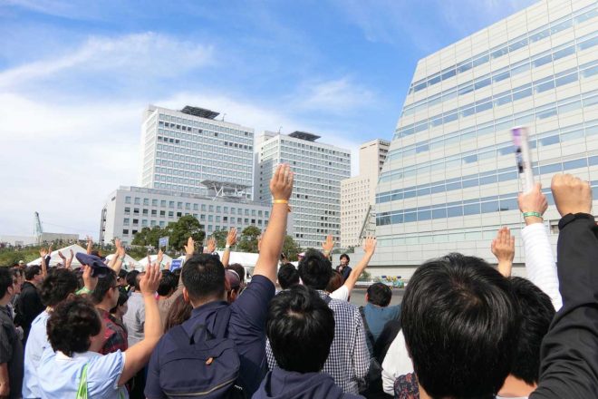 10時30分スタートと比較的早い時間帯のイベントにもかかわらず、同乗体験には多くの希望者が集まった