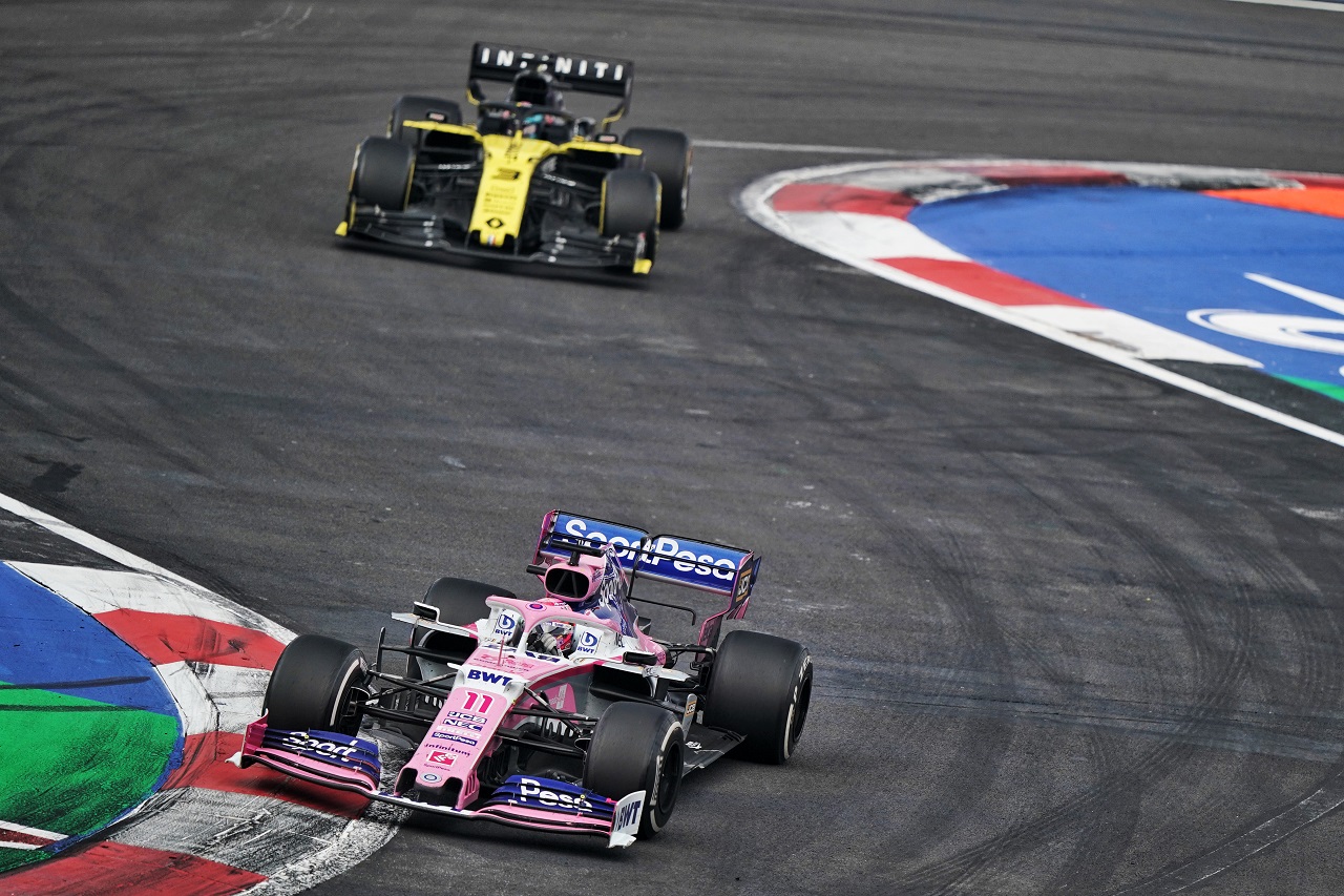 2019年F1第18戦メキシコGP　セルジオ・ペレス（レーシングポイント）とダニエル・リカルド（ルノー）